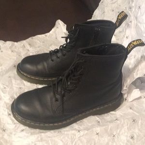 dr martens delaney size 5
